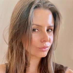 Meet your Posher, Cassandra